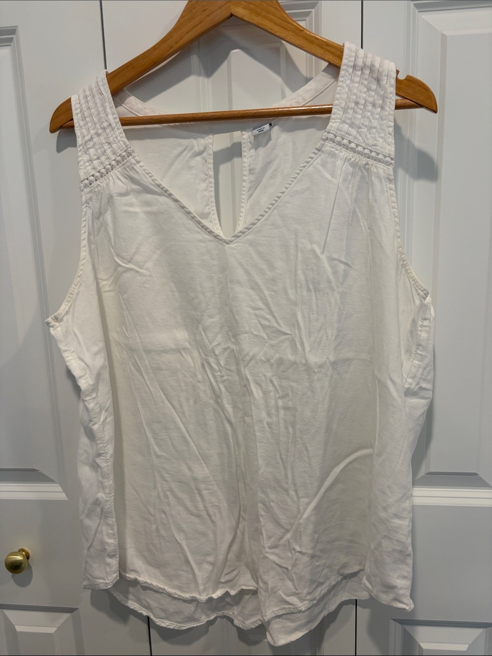 Old Navy cotton blend white tank top blouse